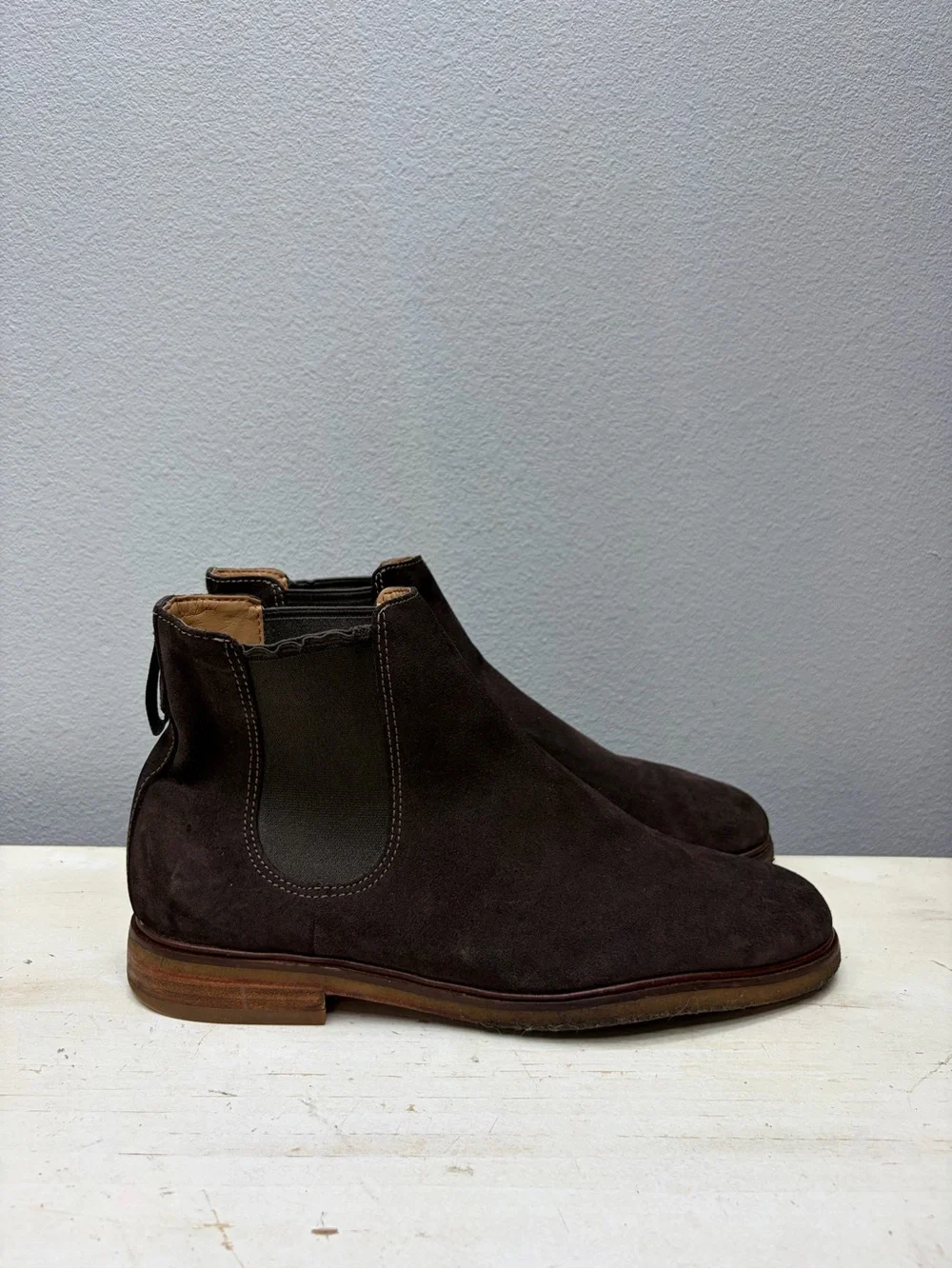 Clark’s Brown Suede Clarkdale Gobi Chelsea Boots Size 9.5